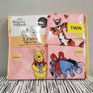 Disney Winnie the Pooh Pink 3 Piece Twin Sheet Set with Pooh, Tigger & Eeyore